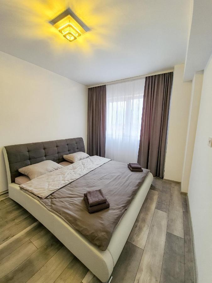 Central.Deluxe.Apartament.Oradea Luaran gambar