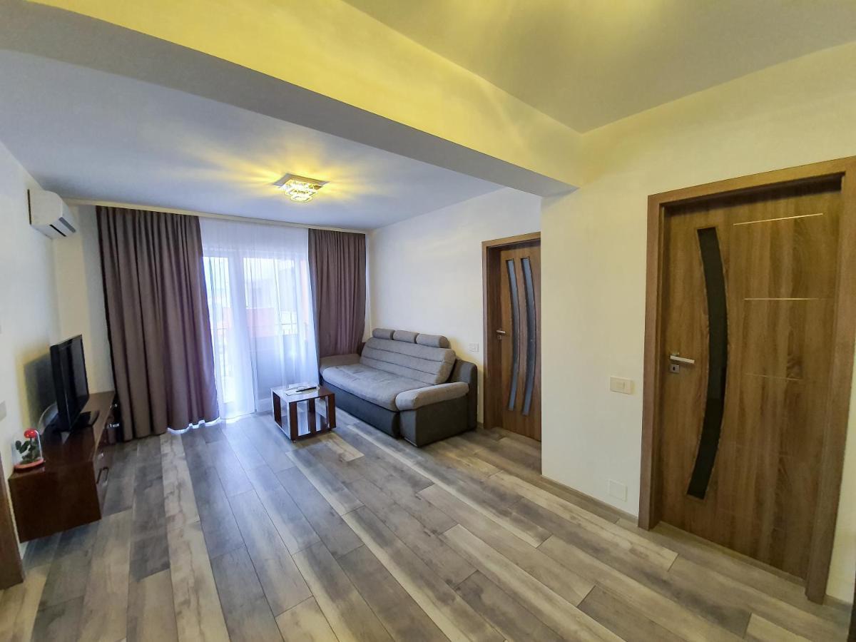 Central.Deluxe.Apartament.Oradea Luaran gambar