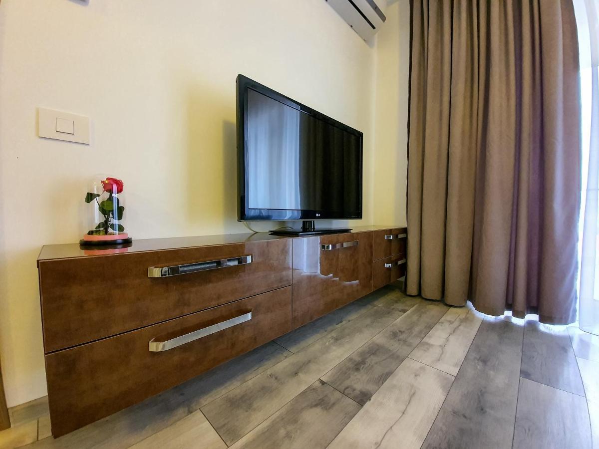 Central.Deluxe.Apartament.Oradea Luaran gambar